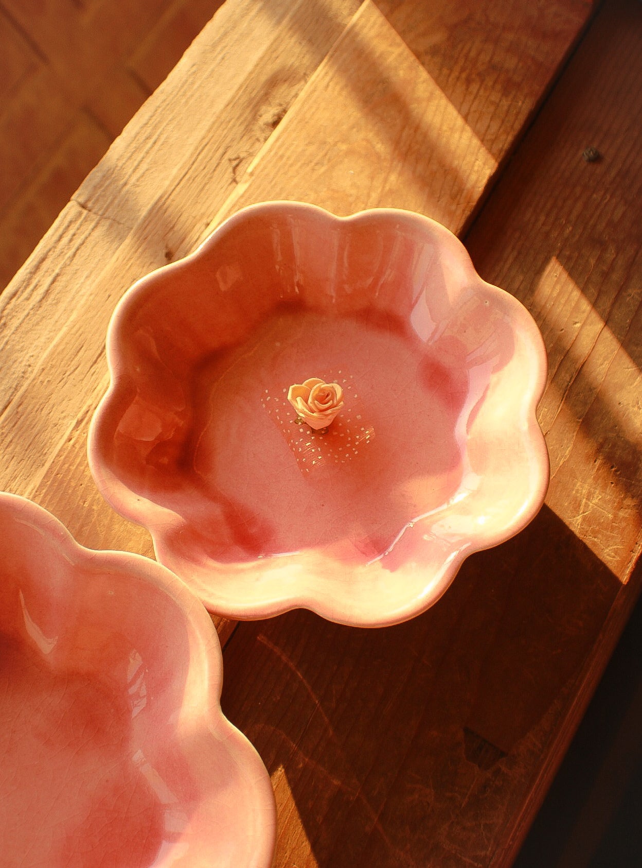Daisy Plates Medium 7"