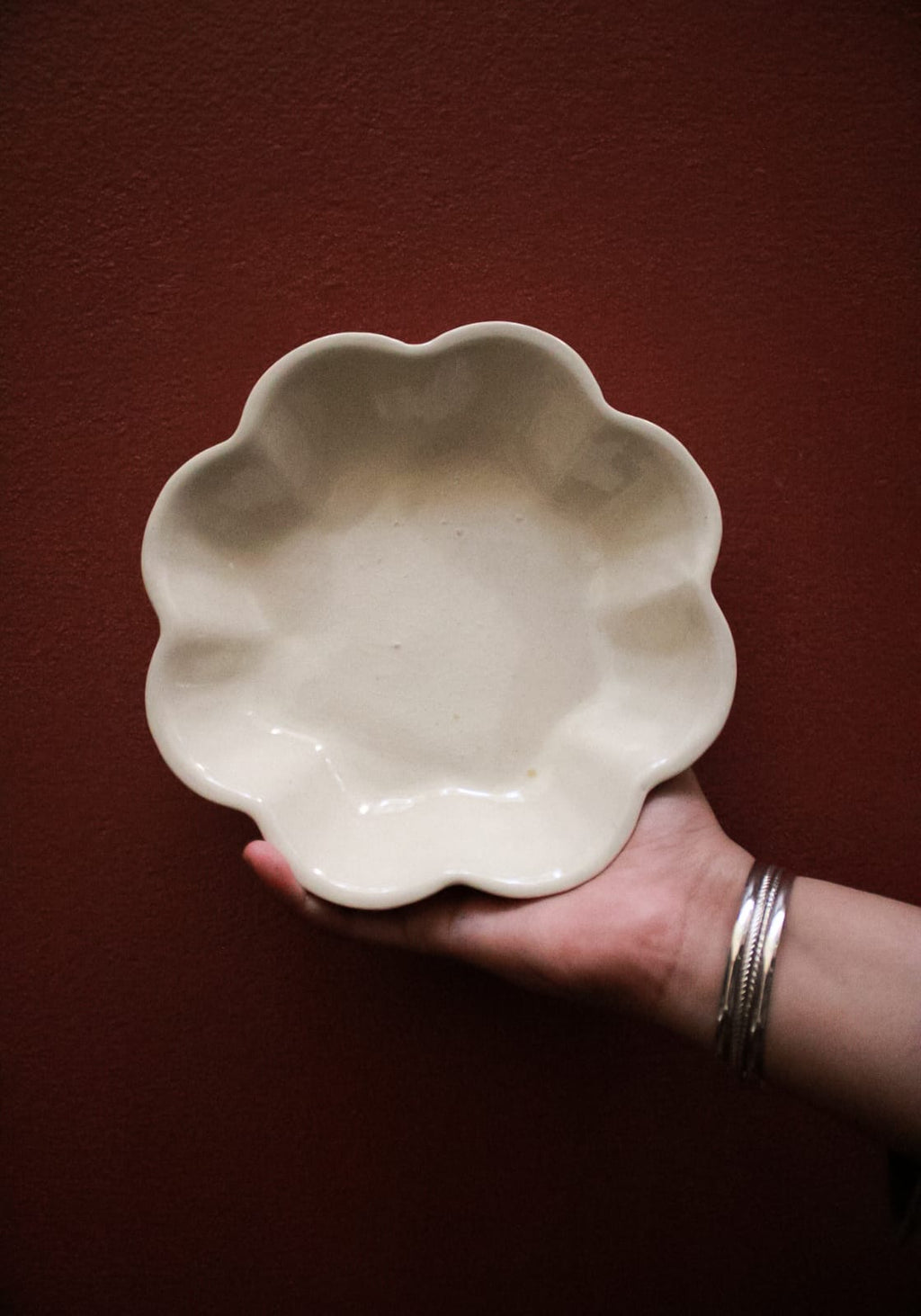 Daisy Plates Medium 7"